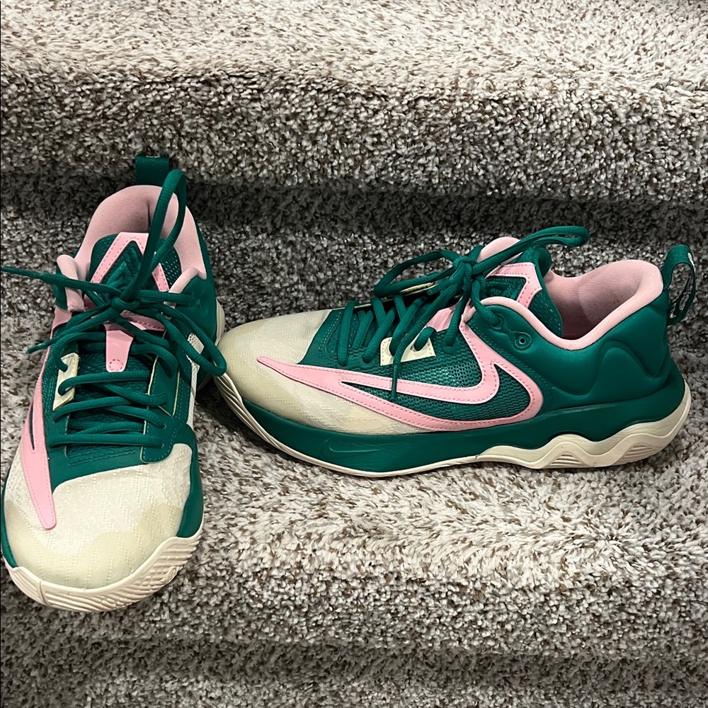 Giannis Immortality 3 Green and Pink